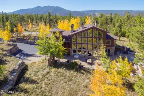 2940 Golf Course Cir
