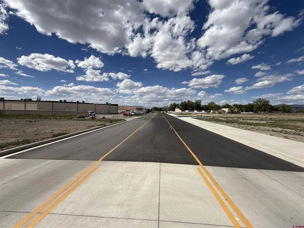1595 E Oak Grove Road Montrose, CO 81401