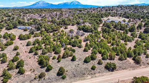 79 Navajo Ranch Resorts