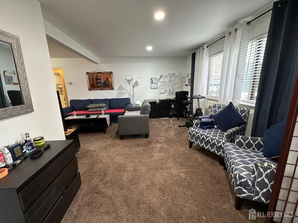 509 Cricket Lane Woodbridge Proper, NJ 07095