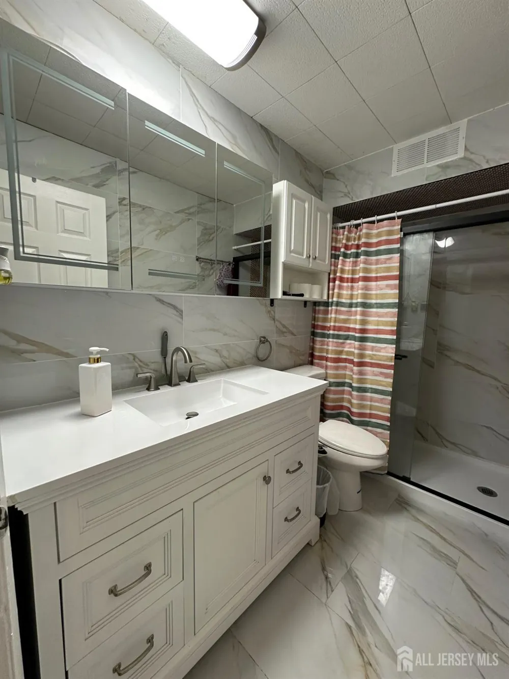 509 Cricket Lane Woodbridge Proper, NJ 07095