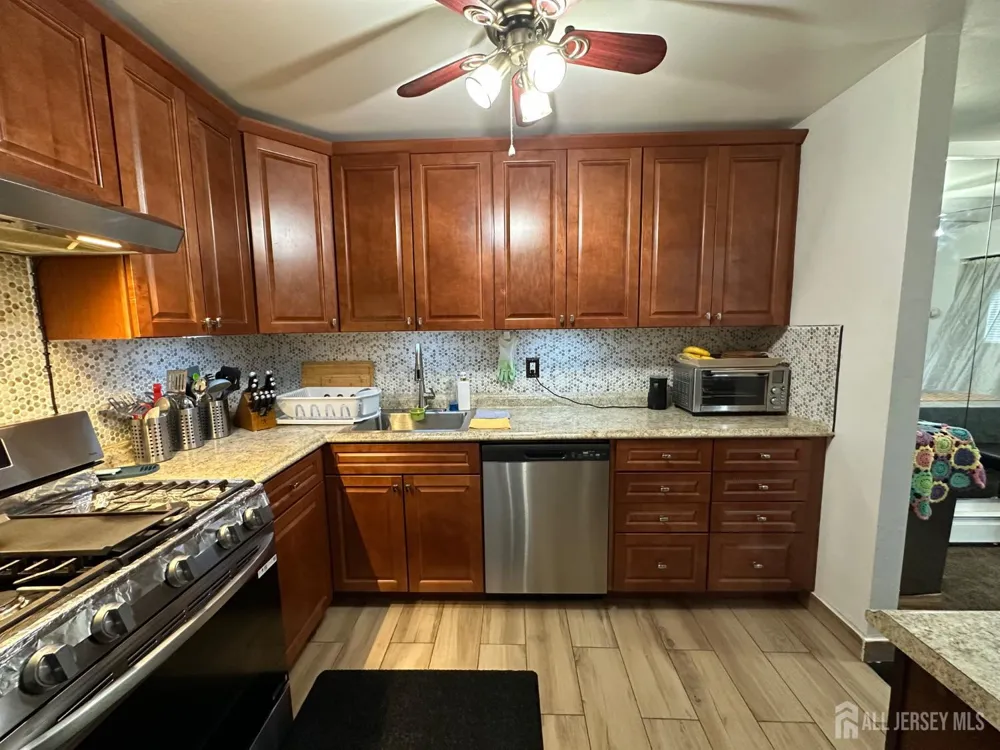 509 Cricket Lane Woodbridge Proper, NJ 07095