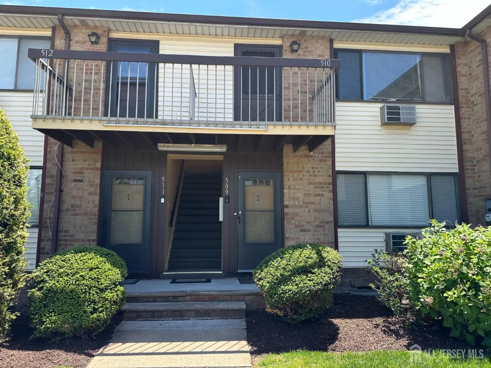 509 Cricket Lane Woodbridge Proper, NJ 07095