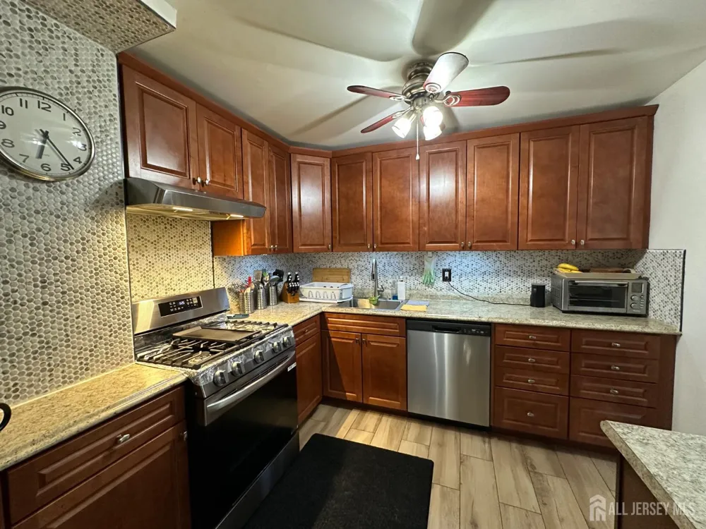 509 Cricket Lane Woodbridge Proper, NJ 07095