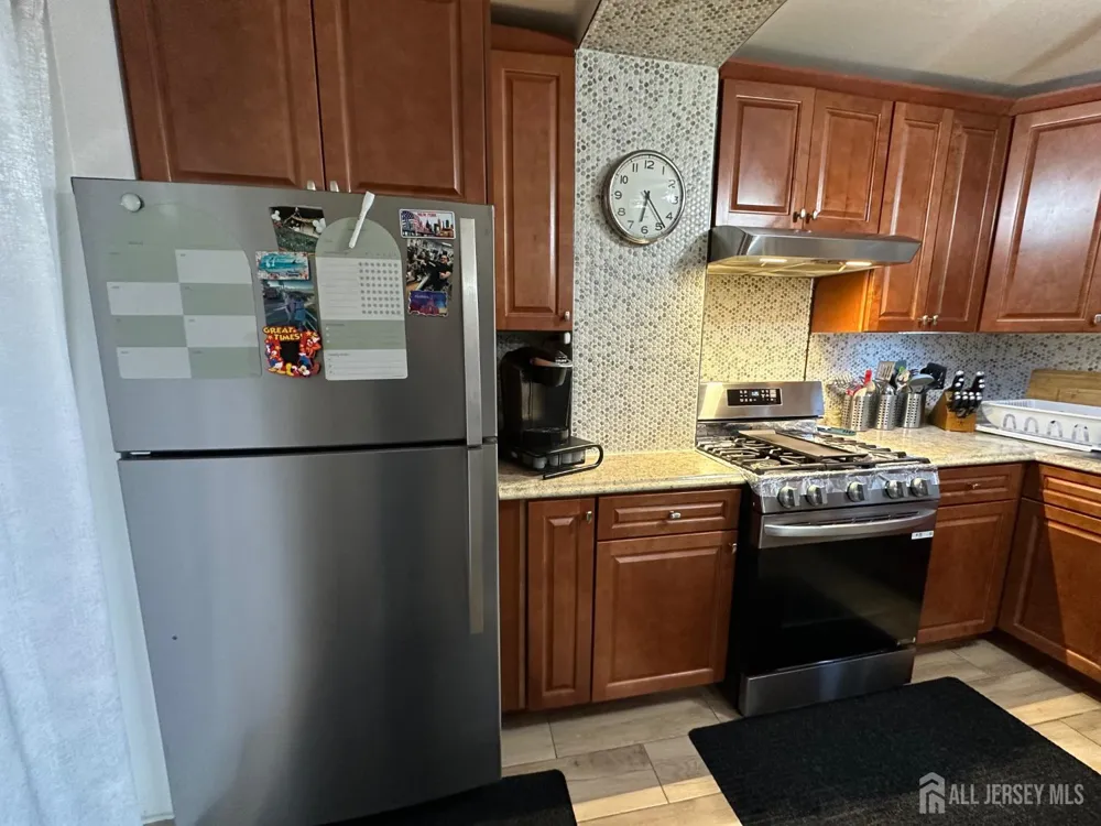 509 Cricket Lane Woodbridge Proper, NJ 07095