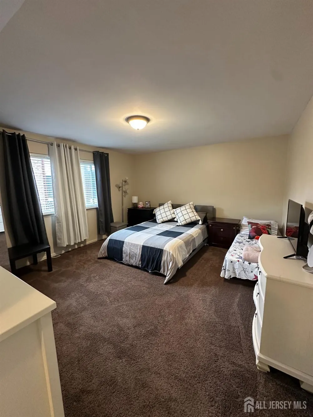 509 Cricket Lane Woodbridge Proper, NJ 07095