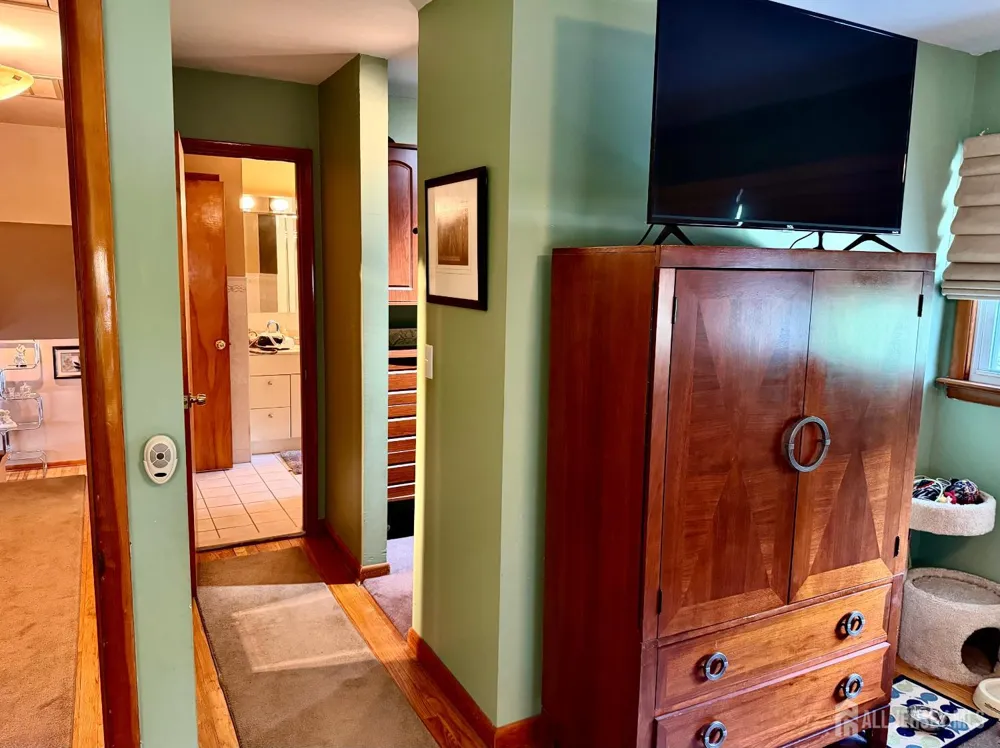 16 New Dover Avenue Colonia, NJ 07067