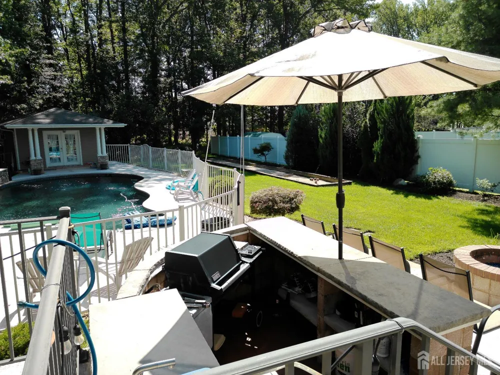 16 New Dover Avenue Colonia, NJ 07067