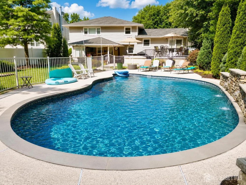 16 New Dover Avenue Colonia, NJ 07067