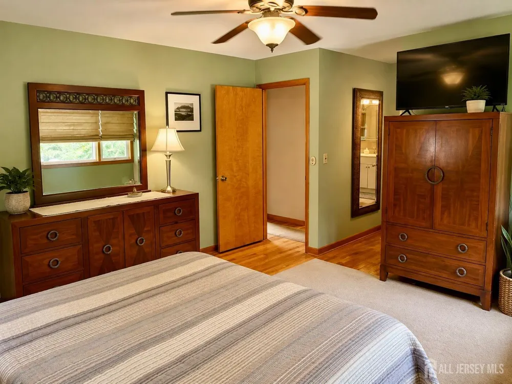 16 New Dover Avenue Colonia, NJ 07067