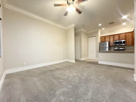 50760 Santa Rosa Plaza #3
