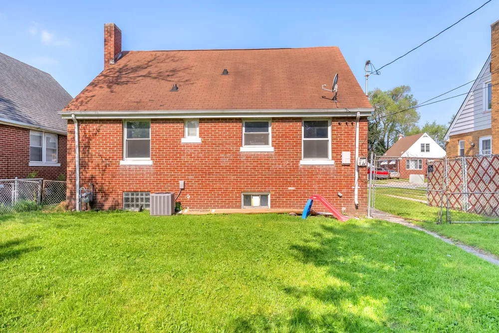 7221 Mclaughlin Avenue Hammond, IN 46324