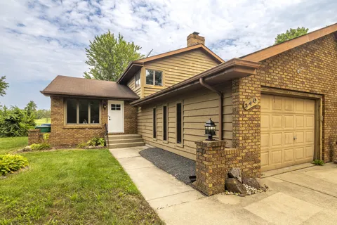 340 Golfview Drive