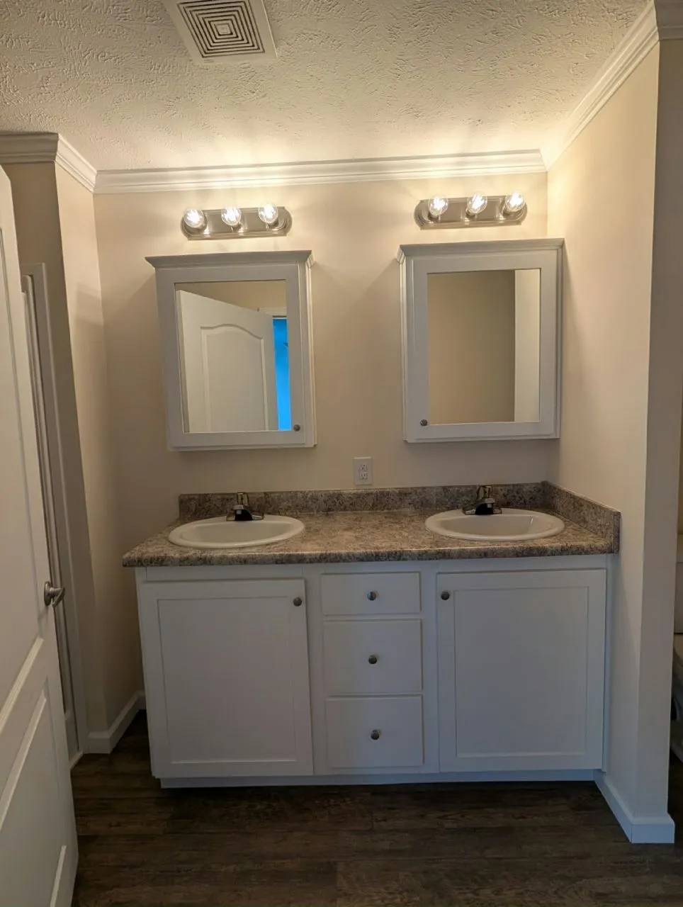 52520 Chestnut Ct., #161 Chesterfield, MI 48051
