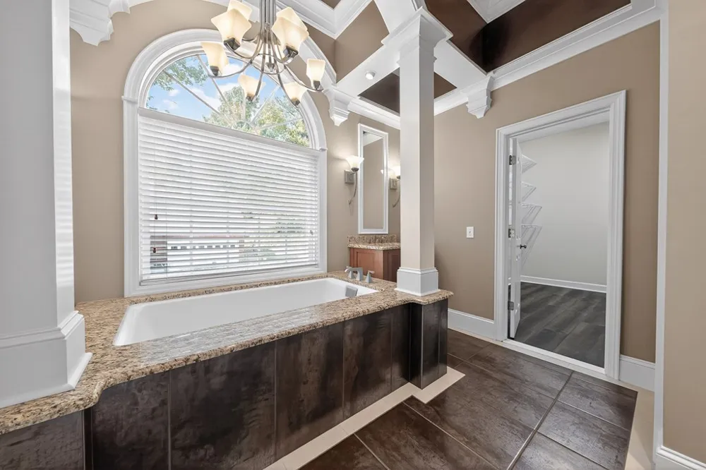 426 Northlake Drive Cataula, GA 31804