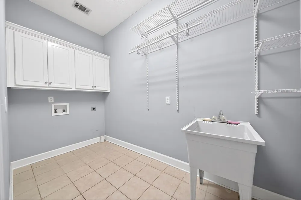 426 Northlake Drive Cataula, GA 31804