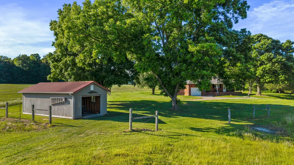 444 County Road 782 Etowah, TN 37331