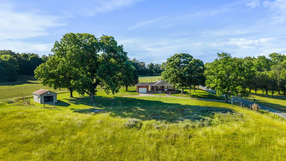 444 County Road 782 Etowah, TN 37331