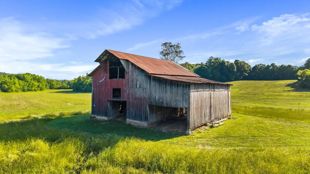 444 County Road 782 Etowah, TN 37331