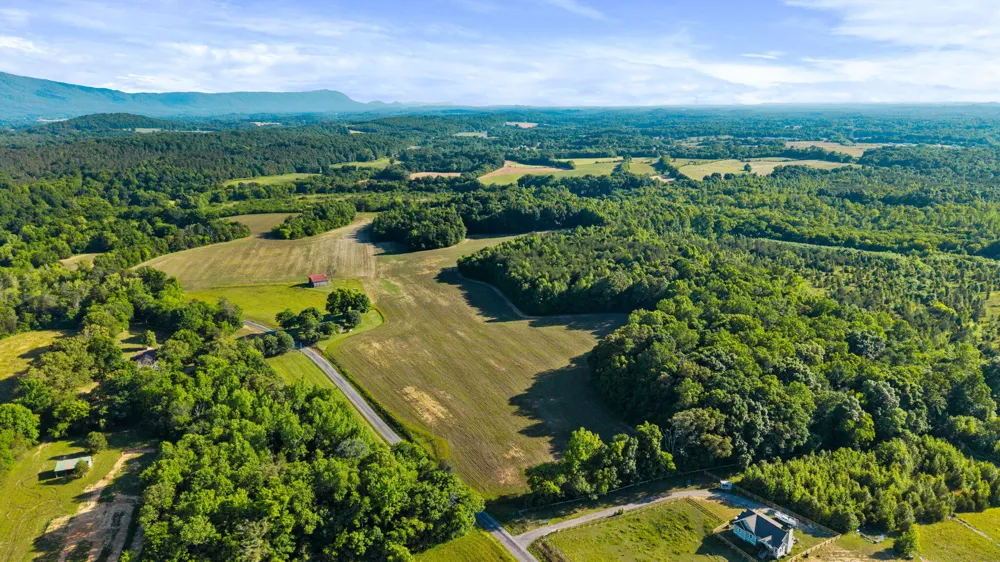 444 County Road 782 Etowah, TN 37331