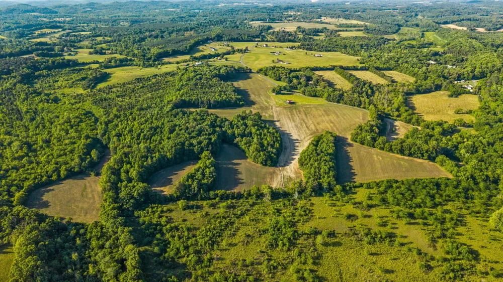 444 County Road 782 Etowah, TN 37331