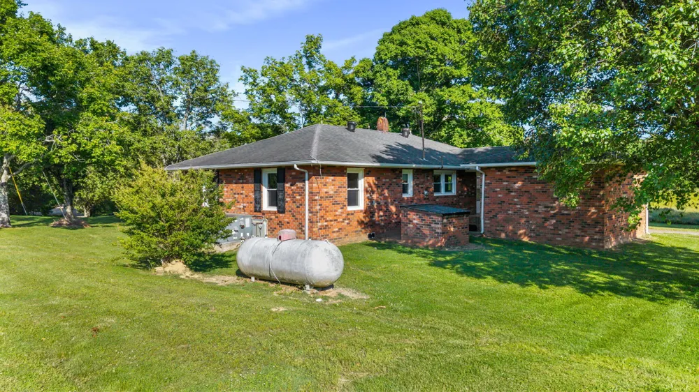 444 County Road 782 Etowah, TN 37331