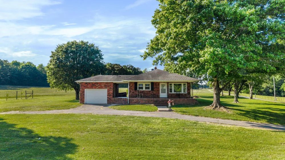 444 County Road 782 Etowah, TN 37331