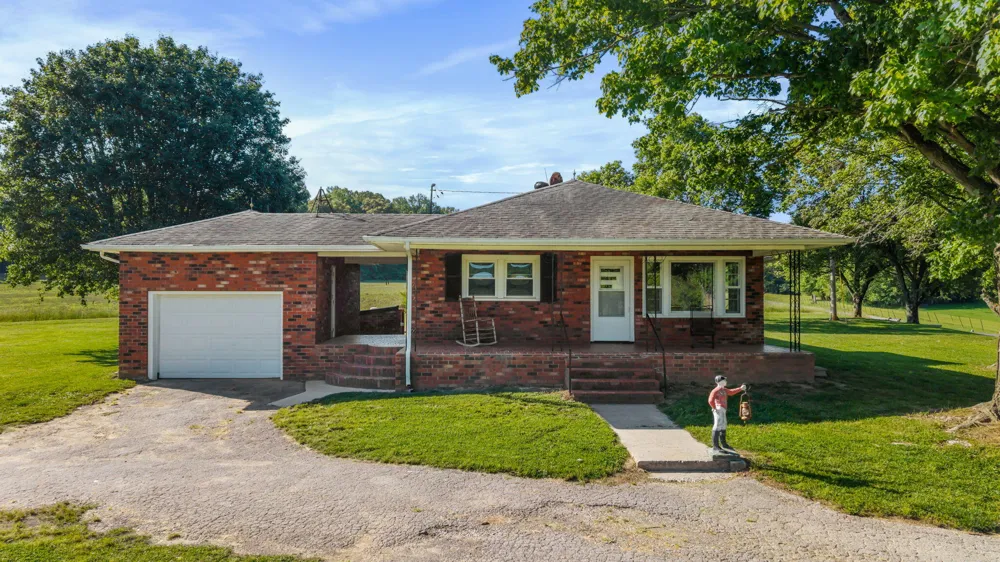 444 County Road 782 Etowah, TN 37331