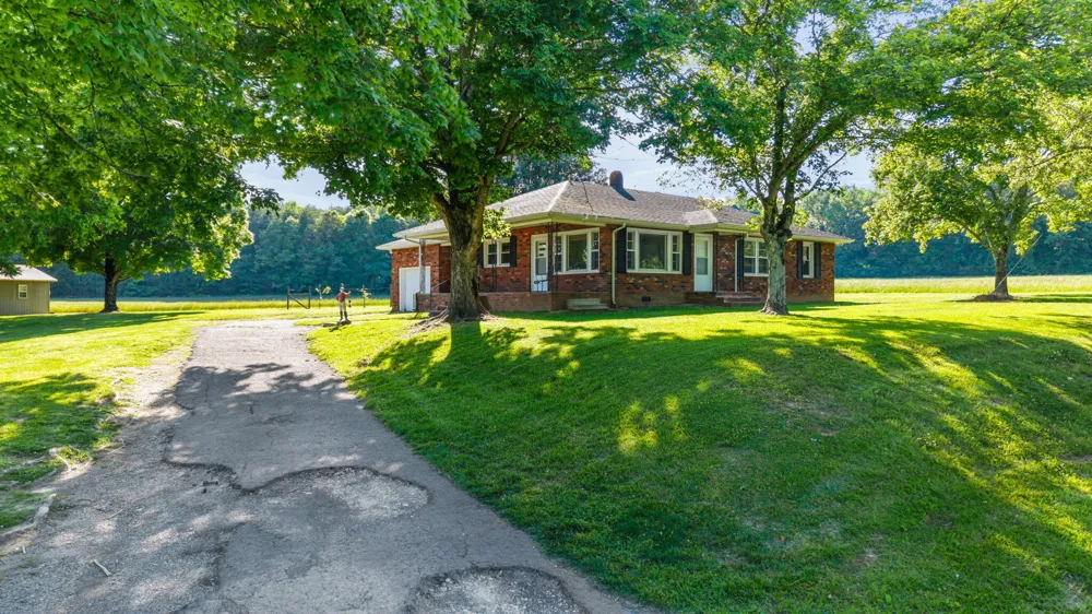 444 County Road 782 Etowah, TN 37331