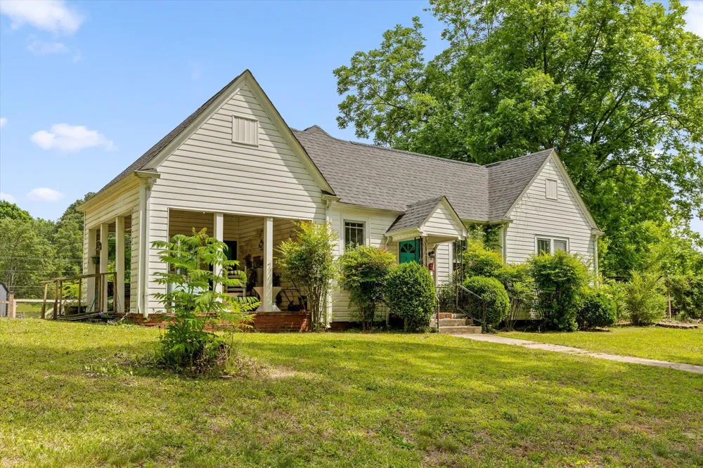 449 S Elm Street Whitwell, TN 37397