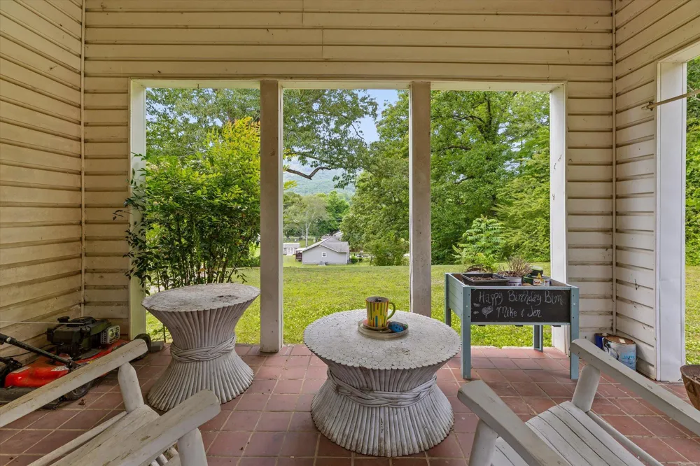 449 S Elm Street Whitwell, TN 37397