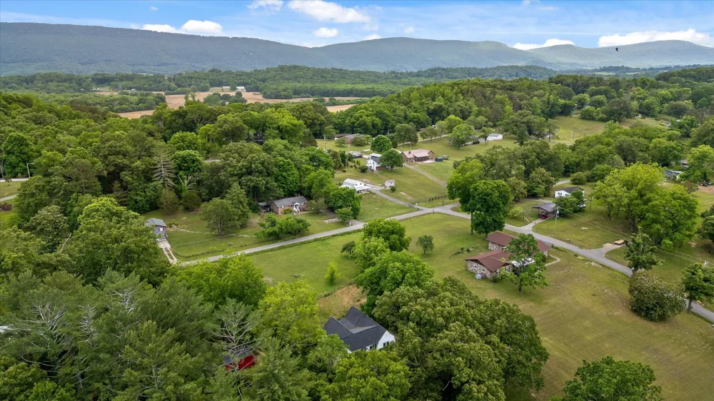 449 S Elm Street Whitwell, TN 37397
