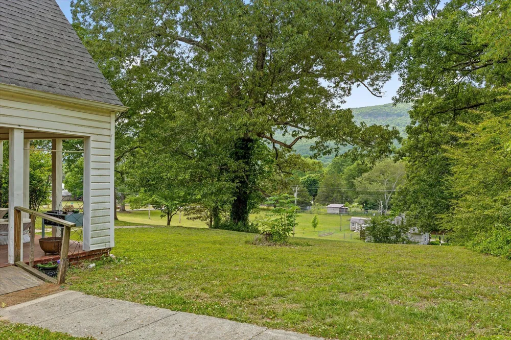 449 S Elm Street Whitwell, TN 37397