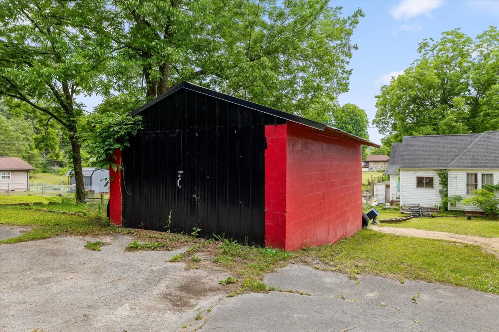 449 S Elm Street Whitwell, TN 37397