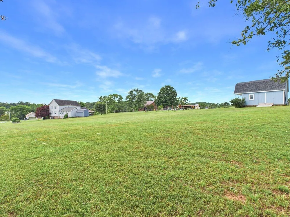 128 County Road 101 Riceville, TN 37370