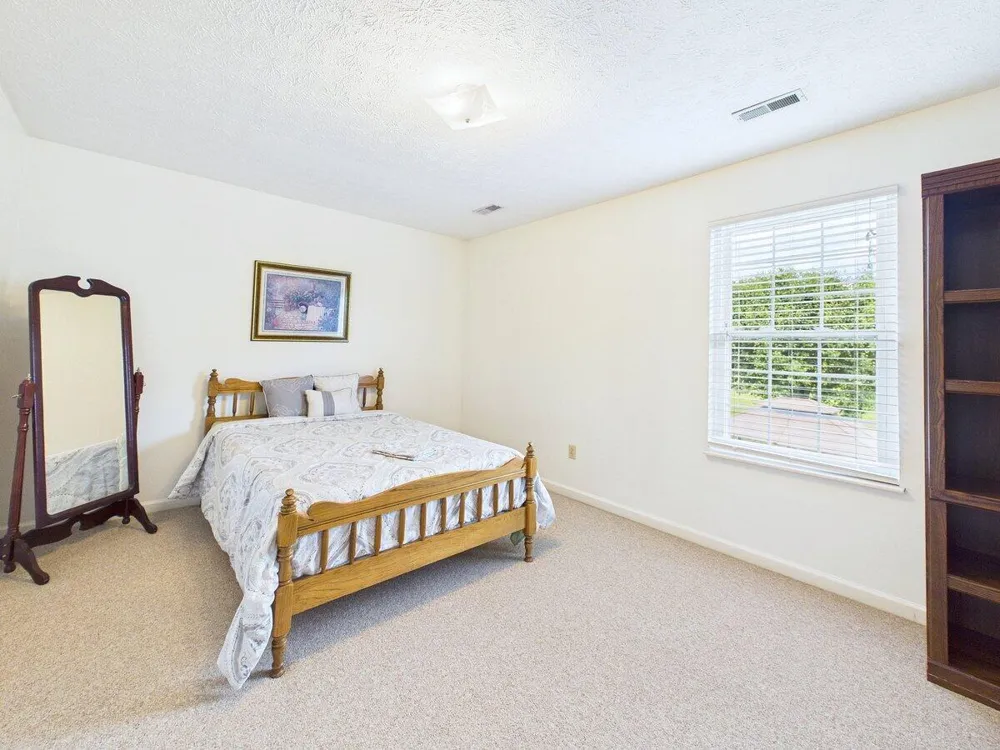 128 County Road 101 Riceville, TN 37370