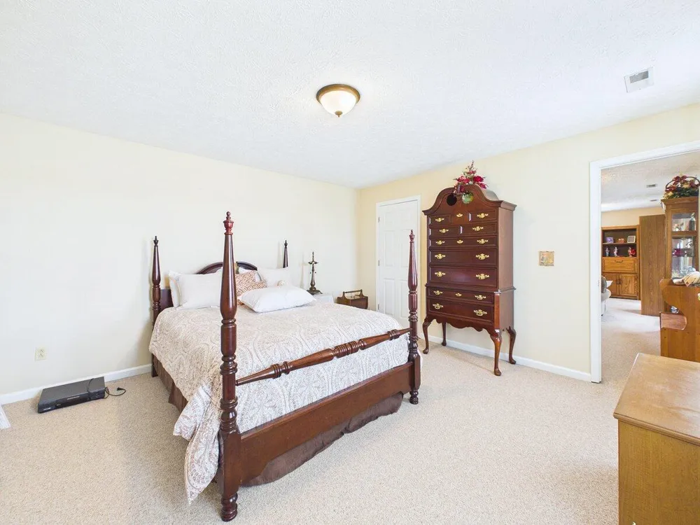 128 County Road 101 Riceville, TN 37370