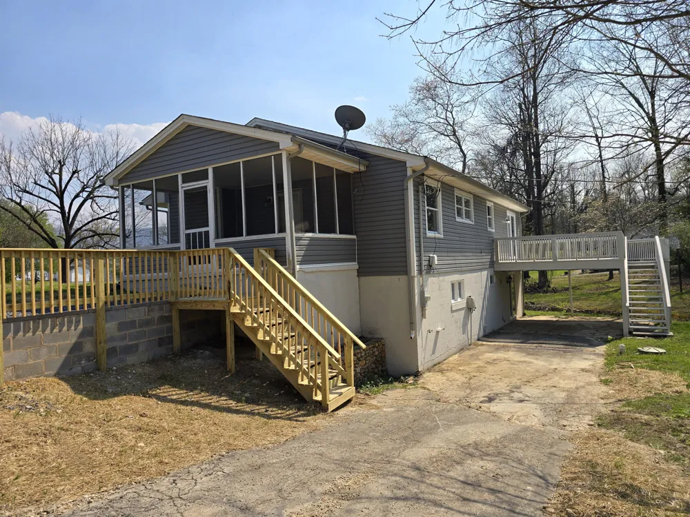 1500 Washington Avenue Etowah, TN 37331