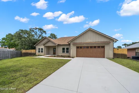 918 Laurel Oak Lane