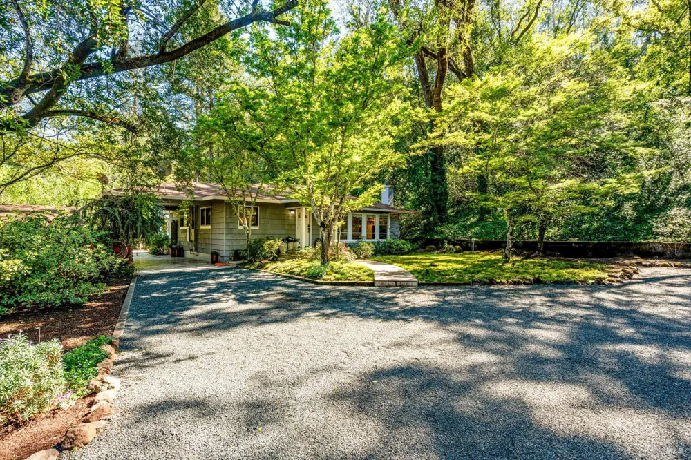 850 Conn Valley Road St. Helena, CA 94574
