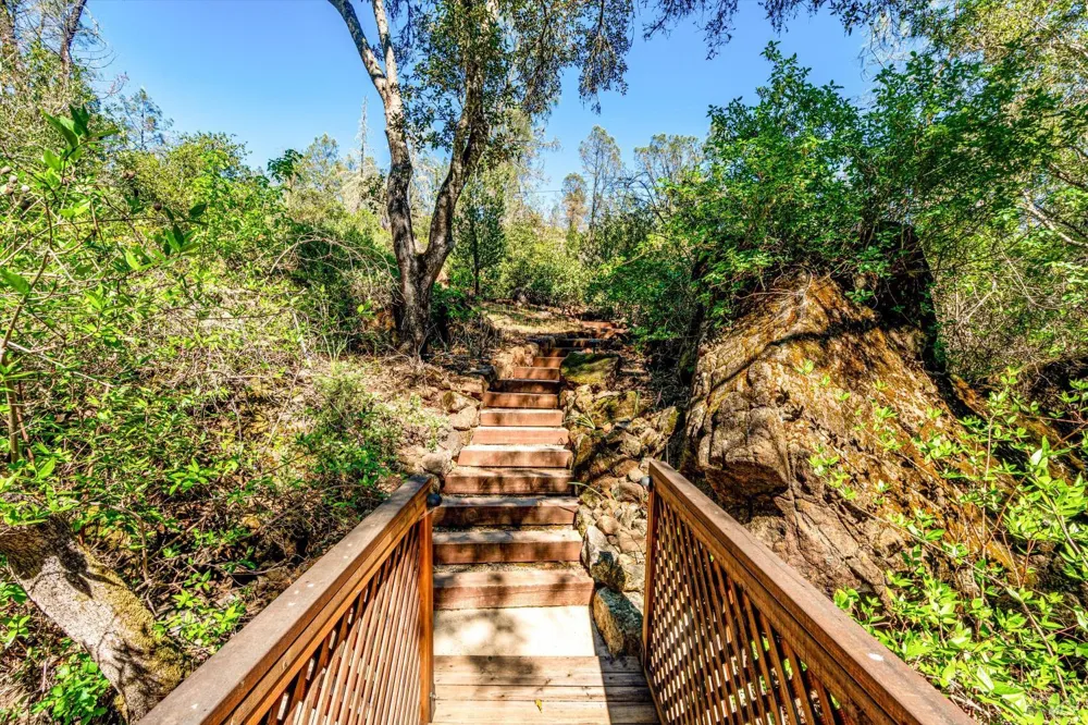 850 Conn Valley Road St. Helena, CA 94574