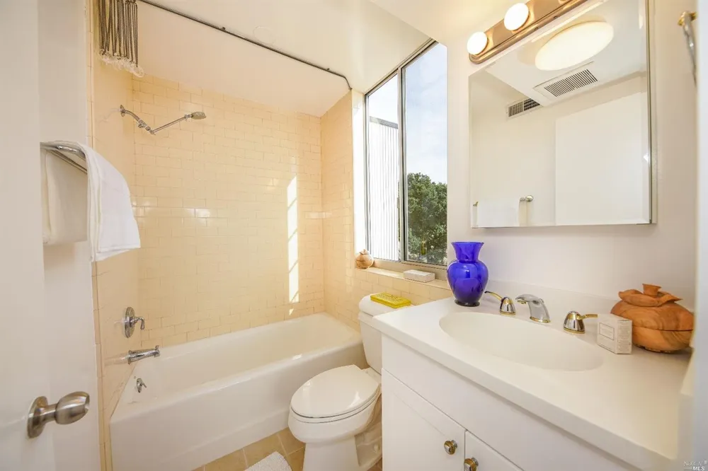 18 Janet Way ##160 Tiburon, CA 94920