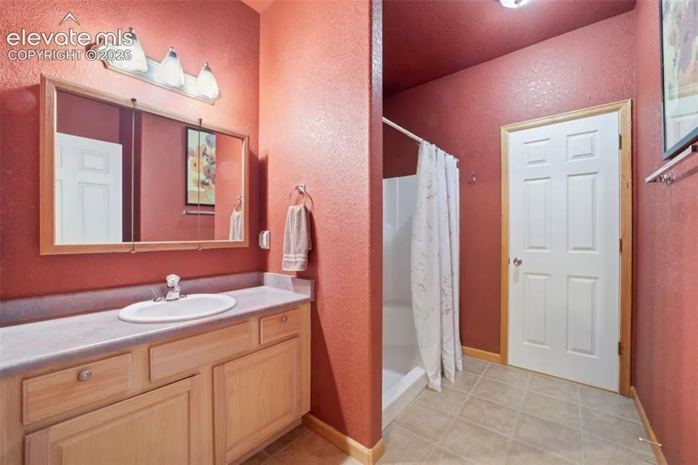 1008 E Kirkwood Drive Pueblo, CO 81007