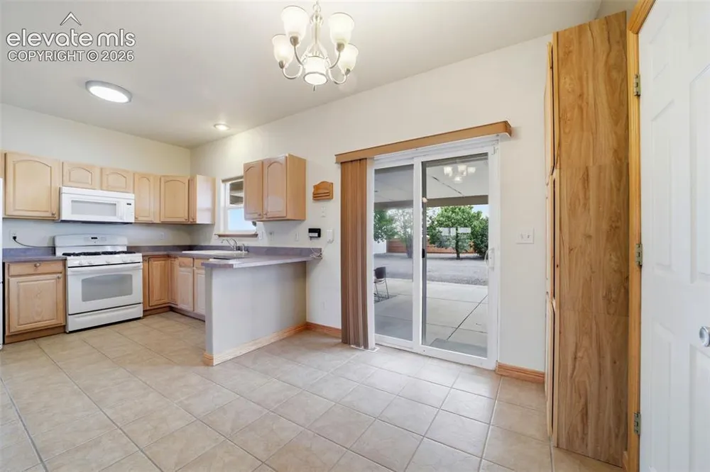 1008 E Kirkwood Drive Pueblo, CO 81007