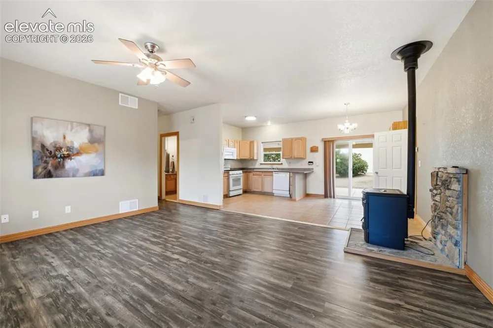 1008 E Kirkwood Drive Pueblo, CO 81007