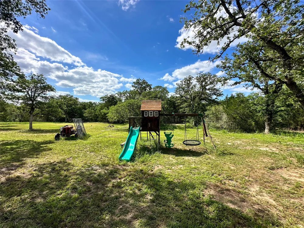 380 Woodlands Drive Bastrop, TX 78602