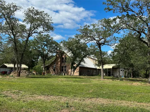 380 Woodlands Drive