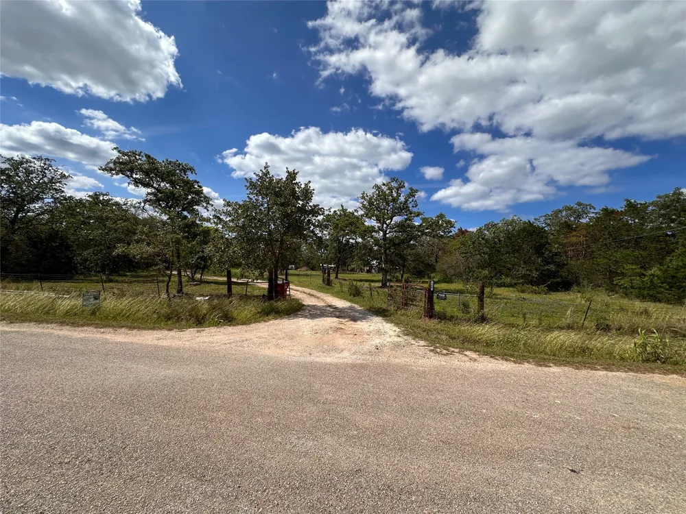 380 Woodlands Drive Bastrop, TX 78602