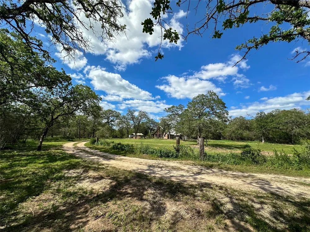 380 Woodlands Drive Bastrop, TX 78602