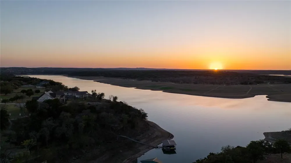 5255 Lookout Ridge Drive Marble Falls, TX 78654